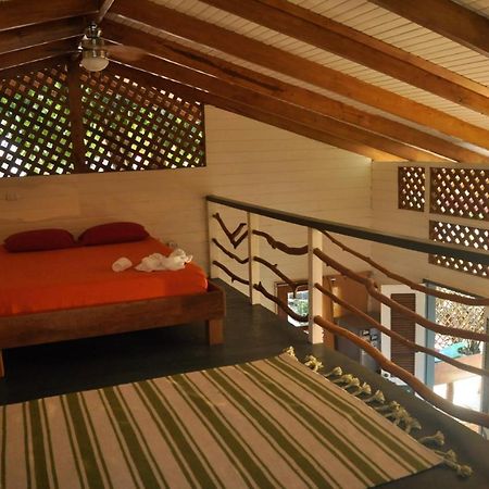 Хостел Lost Boyz Playa Santa Teresa  Экстерьер фото