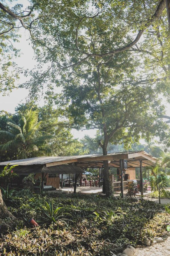 Хостел Lost Boyz Playa Santa Teresa  Экстерьер фото