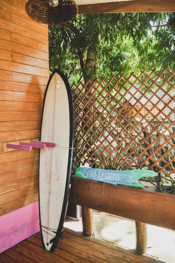 Хостел Lost Boyz Playa Santa Teresa  Экстерьер фото